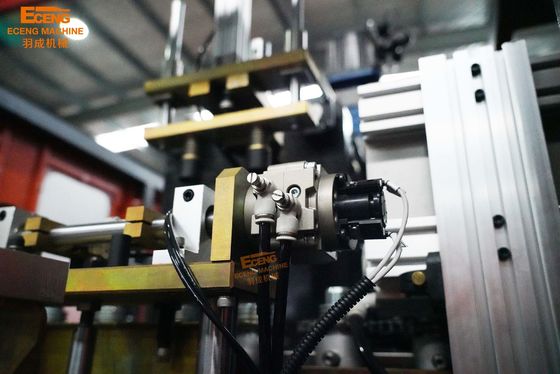 Máquina linear 100m m trifásico 2L del moldeo por insuflación de aire comprimido de la botella del animal doméstico completamente automático