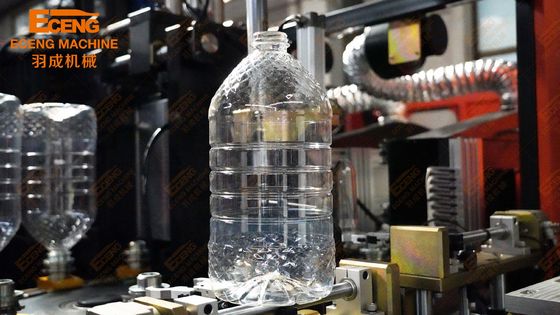 Cavidad de la máquina Q5L1 1 de la botella de aceite del estiramiento de 900BPH que sopla 5L