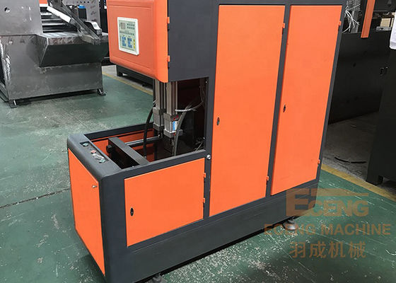 Máquina que sopla YC 2L-2 de la botella semi auto del ANIMAL DOMÉSTICO con 2 Cavitie 380V