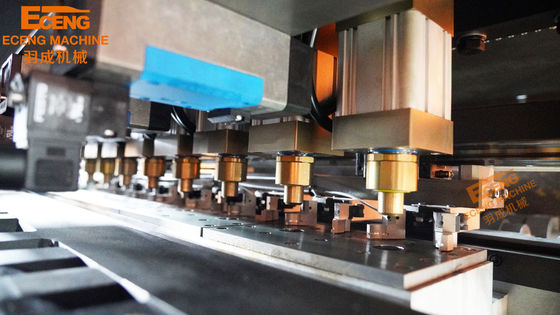Cavidad plástica de la máquina 8 de la botella de K8 18000BPH completamente automática para la fabricación rápida