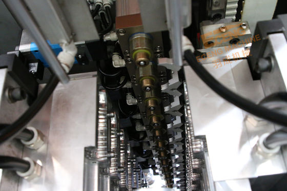 Máquina K12 del moldeo por insuflación de aire comprimido de 12 cavidades completamente automática con 26000BPH para las botellas del ANIMAL DOMÉSTICO