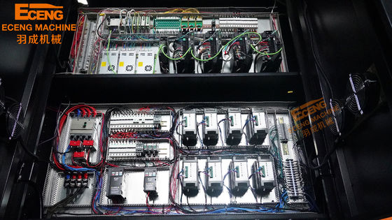 Cavidad de la máquina 8 del estiramiento que sopla linear de alta velocidad automática para las botellas de relleno 16000BPH
