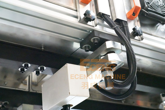 máquina automática del moldeo por insuflación de aire comprimido de la botella de agua de 10000bph Eceng K6 completamente eléctrica