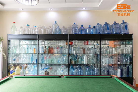 El PLC controló la máquina que soplaba los 2.25*1.6*1.7m de la botella completamente automática del ANIMAL DOMÉSTICO