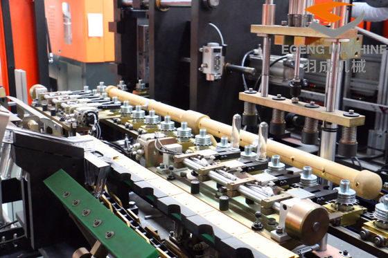 Máquina que sopla 9kg/Cm2 de 4 cavidades de la botella automática plástica anaranjada del ANIMAL DOMÉSTICO