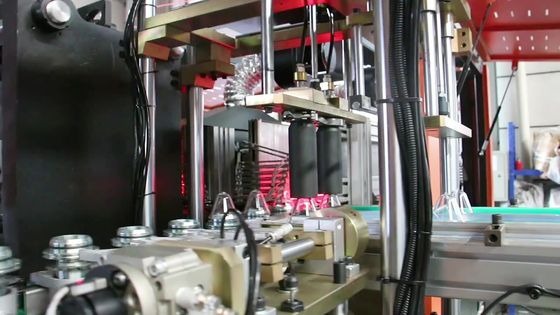 Moldeo por insuflación de aire comprimido del estiramiento de la máquina 3000BPH Eceng J2 de la botella completamente automática del ANIMAL DOMÉSTICO que sopla