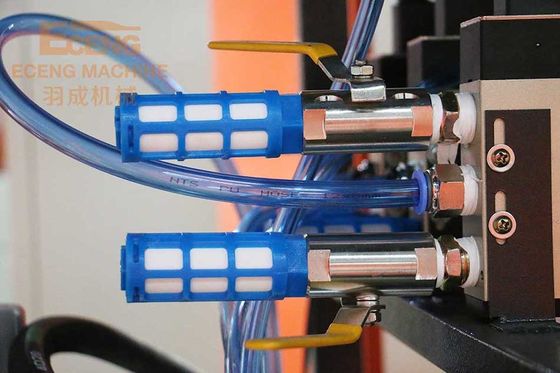 FASE del moldeo por insuflación de aire comprimido 3 del estiramiento del ANIMAL DOMÉSTICO de la máquina de la botella que sopla semi auto 10L